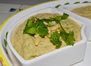 Hummus with parsley and cumin